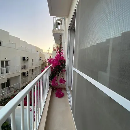 St Julians With Pool Appartement San Ġiljan