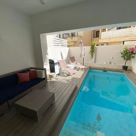 St Julians With Pool Apartment
