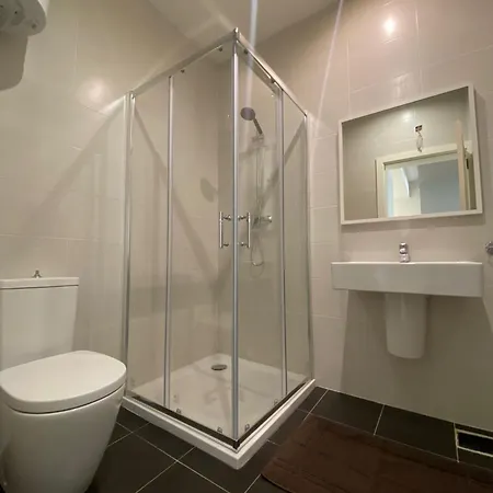 St Julians With Pool