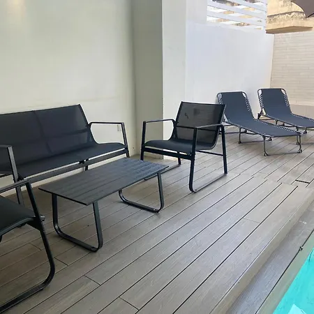 St Julians With Pool