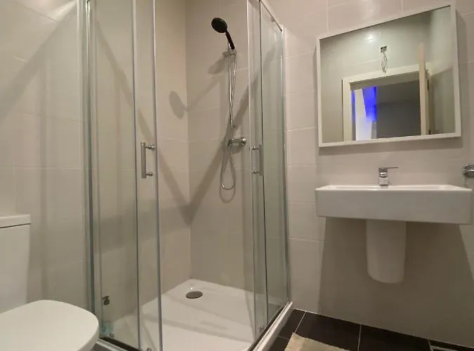 Апартаменты St Julians With Pool