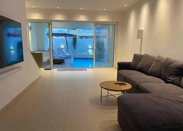 St Julians With Pool Apartment *