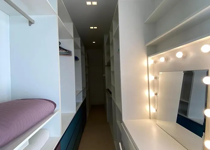 St Julians With Pool Apartment